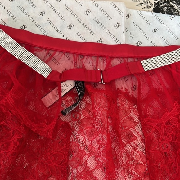 Victoria’s Secret Rhinestone Shine Red Lace Skirt with Garters NWT - Picture 14 of 16